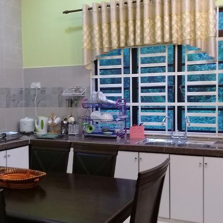 Mirza Homestay Marang Exterior foto