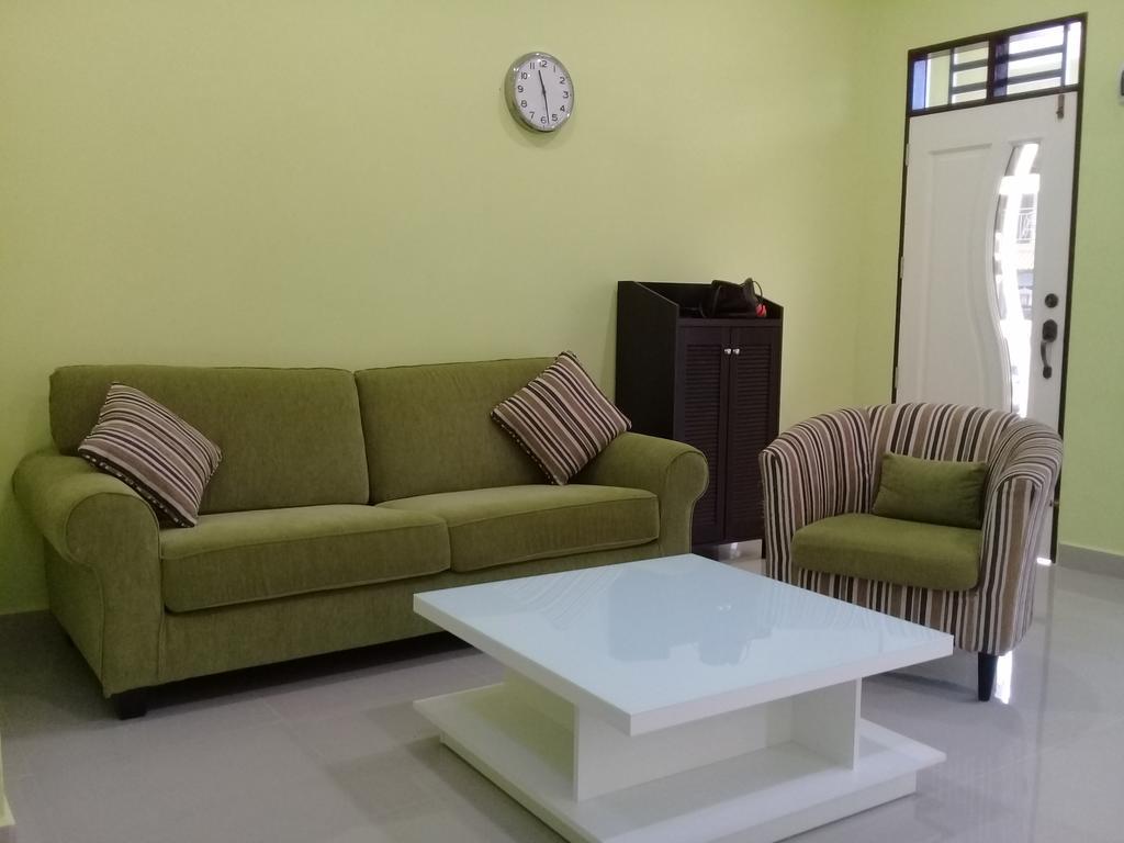 Mirza Homestay Marang Exterior foto